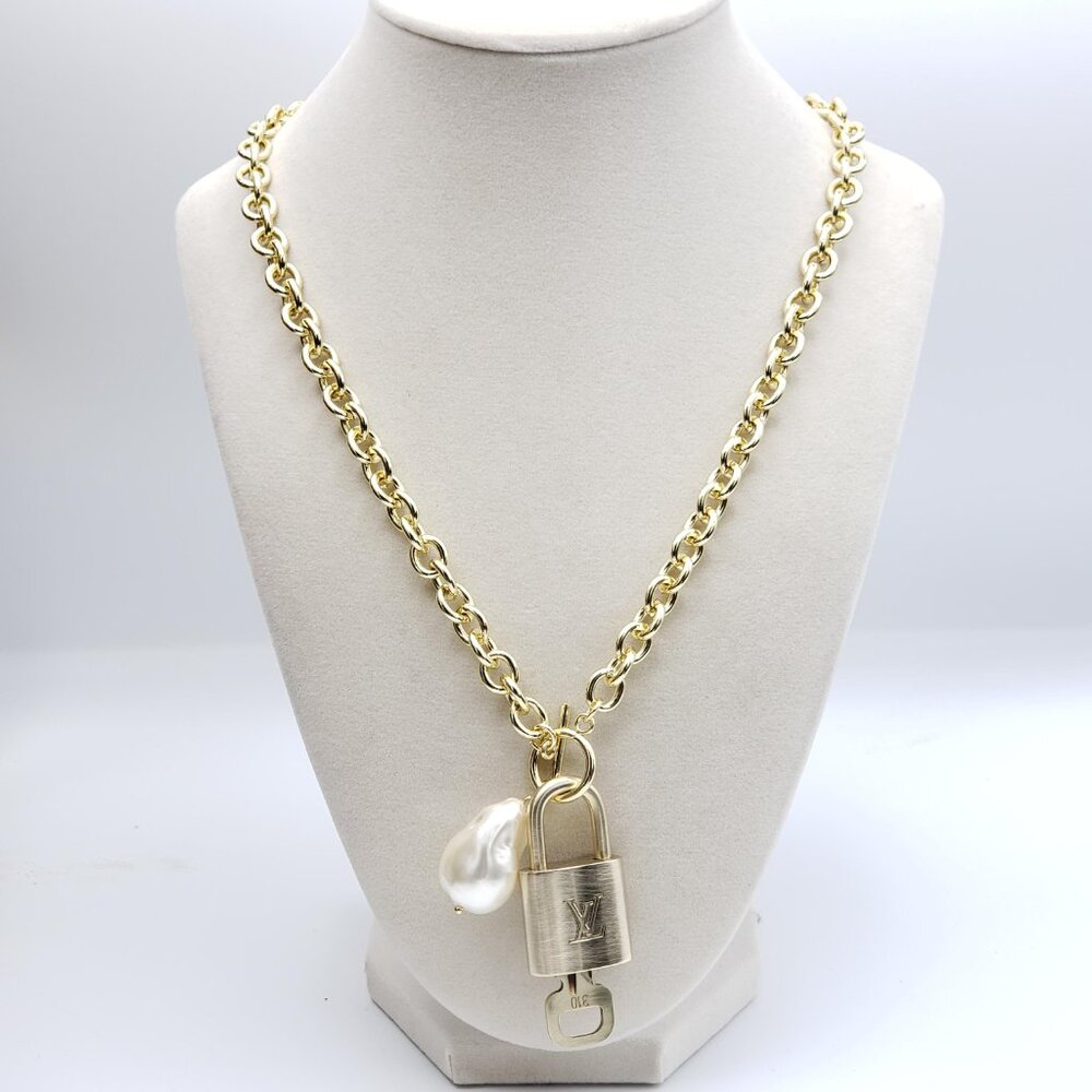 Authentic Louis Vuitton Gold Padlock w/unbranded 16k Gold Plated Stainless Steel - Picture 15 of 16